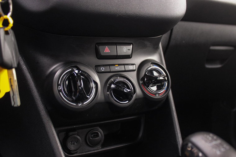 Vehicle Image 27
