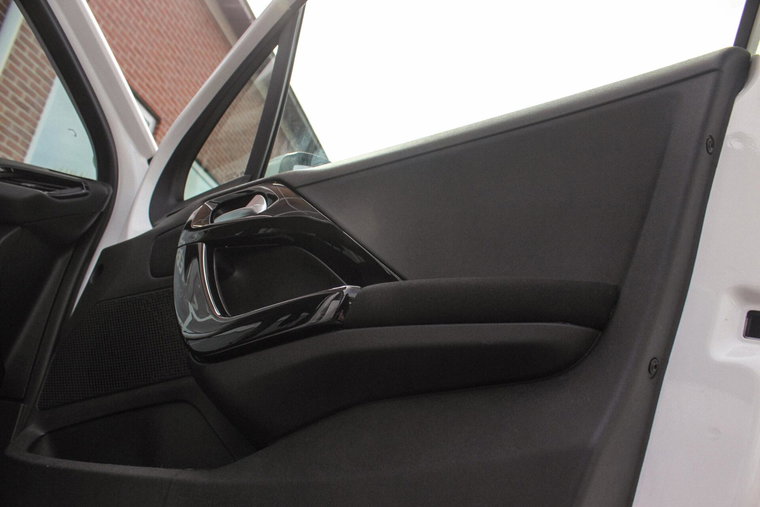 Vehicle Image 30