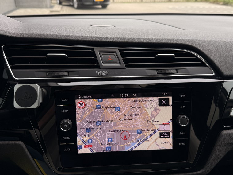Vehicle Image 35