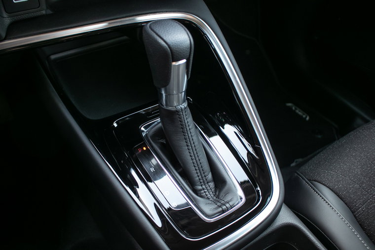 Vehicle Image 25