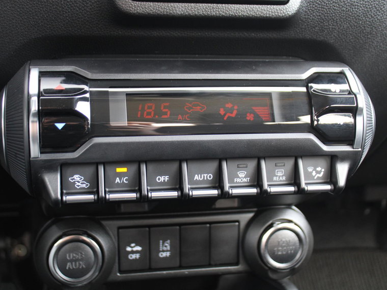 Vehicle Image 21