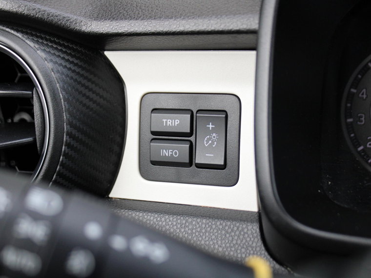 Vehicle Image 32