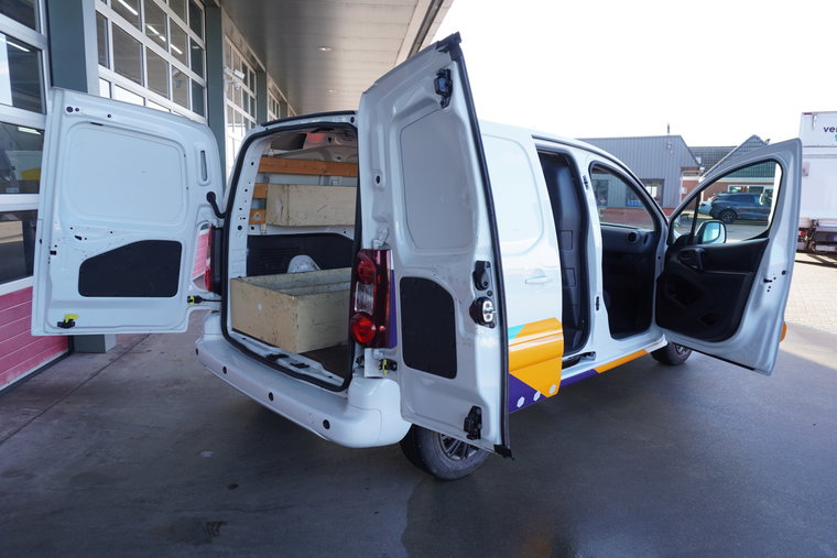 Vehicle Image 5