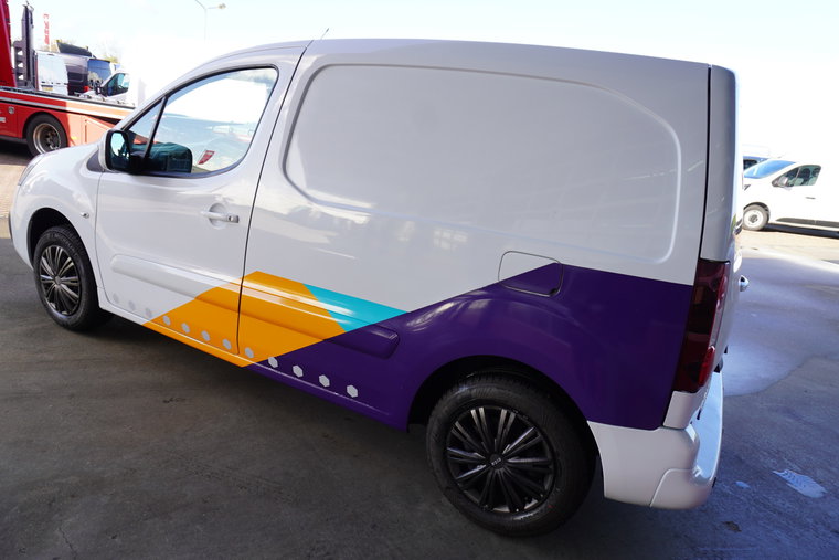 Vehicle Image 7