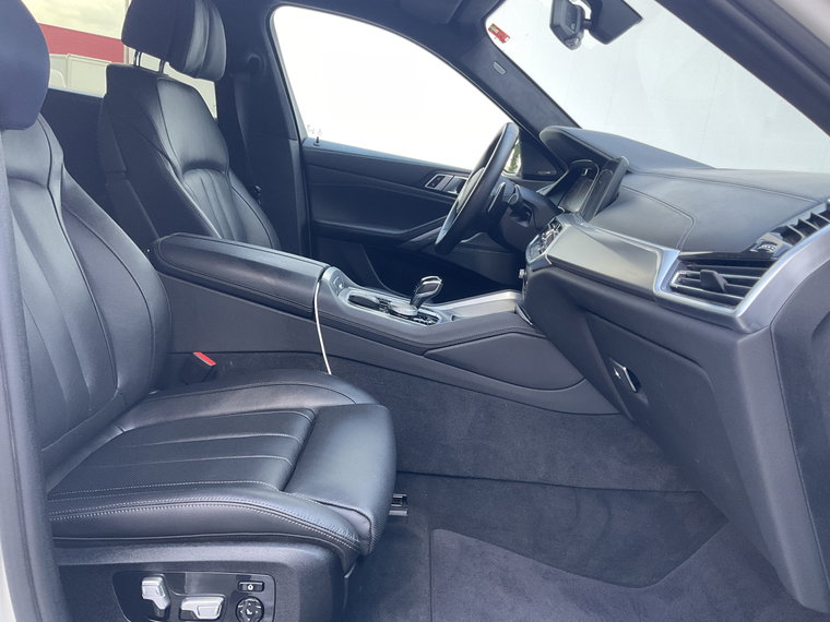 Vehicle Image 40
