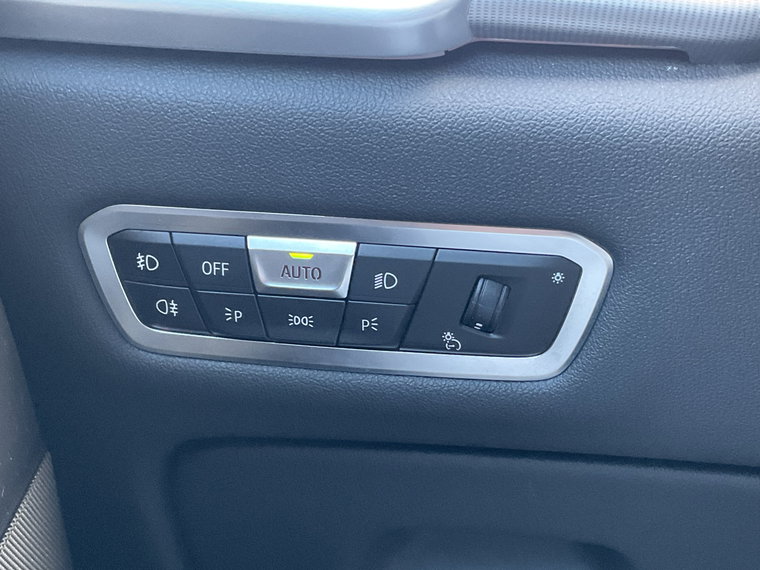 Vehicle Image 46