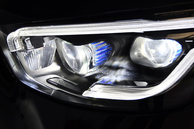 Vehicle Image 9