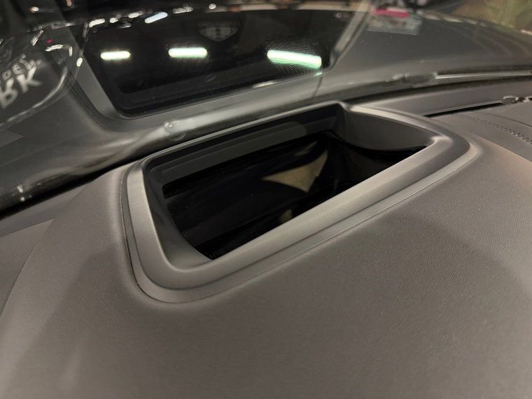 Vehicle Image 26