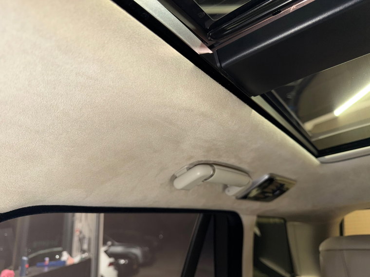 Vehicle Image 37