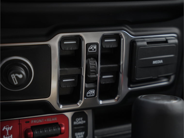 Vehicle Image 35