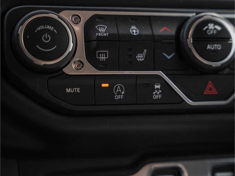 Vehicle Image 38