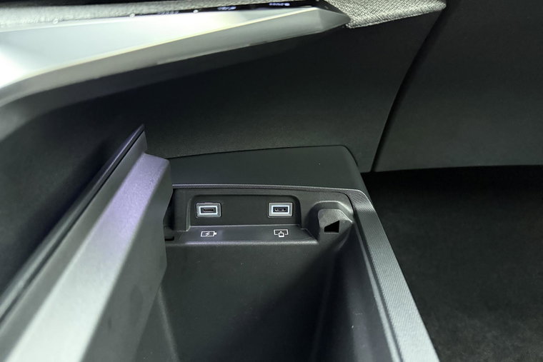 Vehicle Image 31