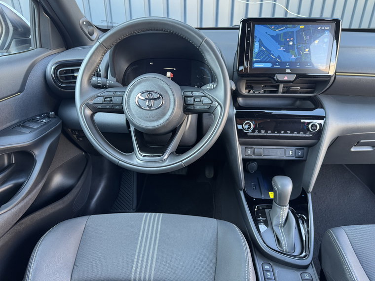 Vehicle Image 16