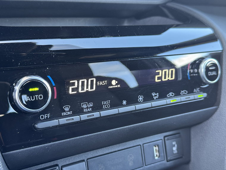 Vehicle Image 33