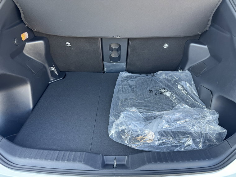 Vehicle Image 35