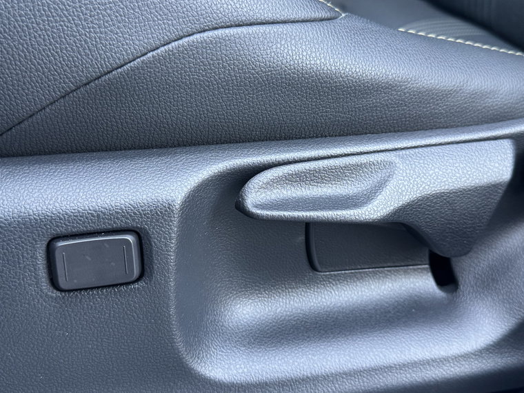Vehicle Image 38