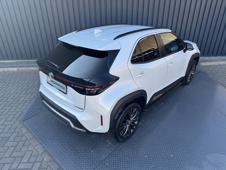 Vehicle Image 10
