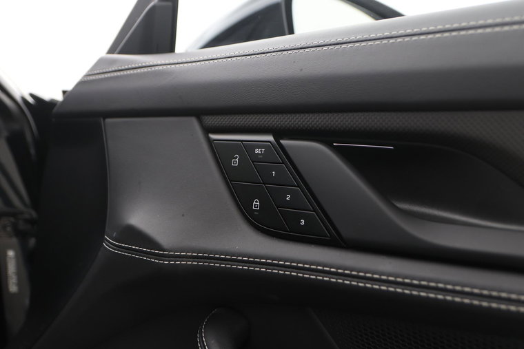 Vehicle Image 42