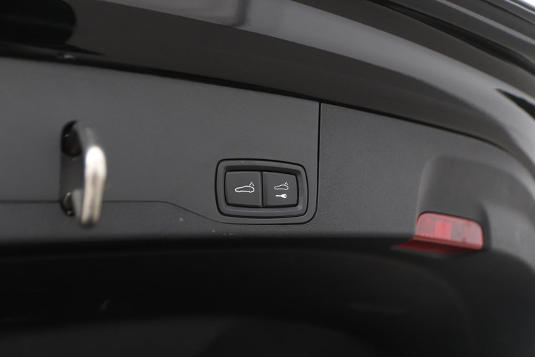 Vehicle Image 48