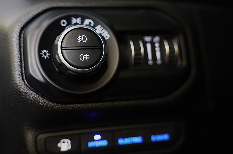 Vehicle Image 35