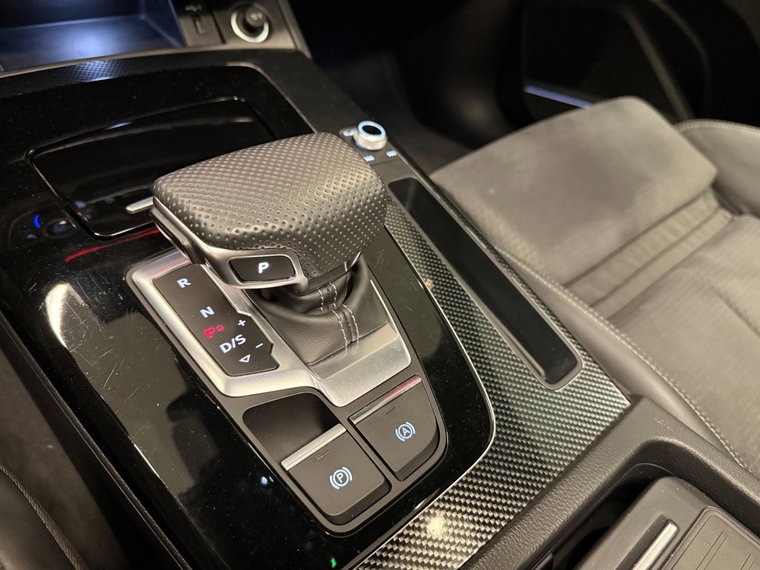 Vehicle Image 36