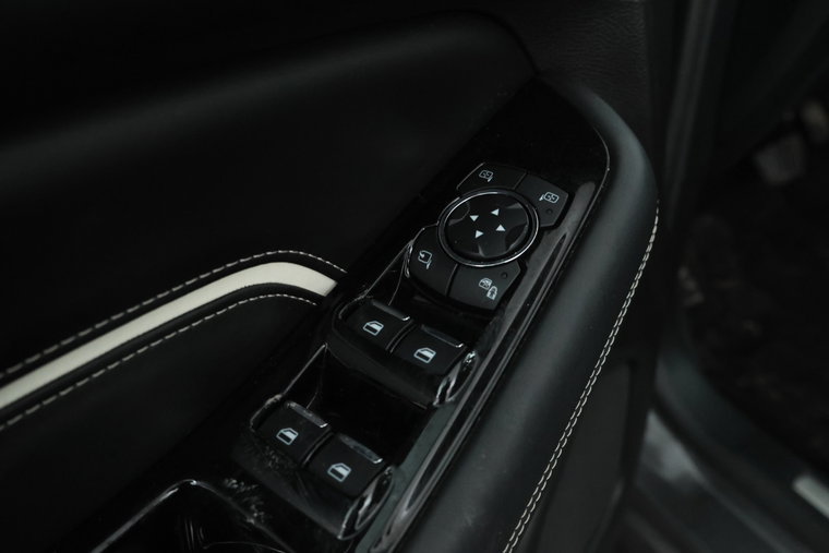 Vehicle Image 19