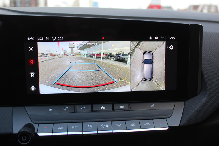 Vehicle Image 30