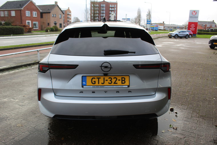 Vehicle Image 32