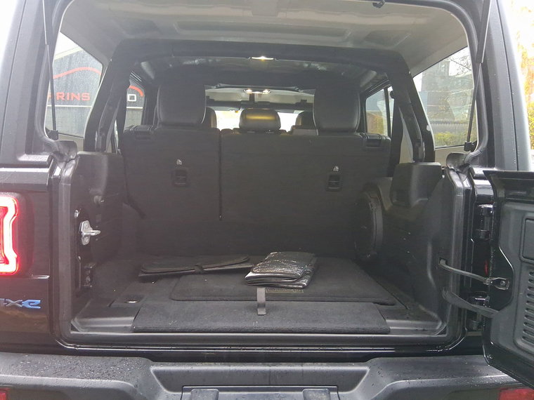 Vehicle Image 35