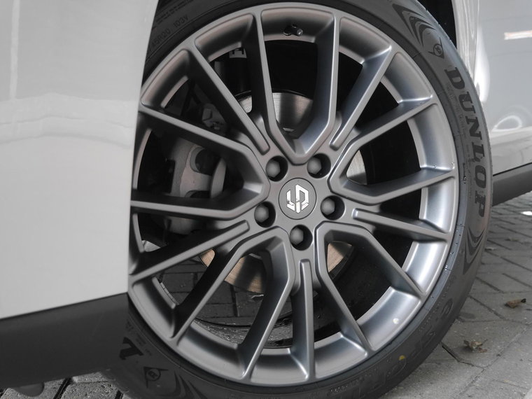 Vehicle Image 35