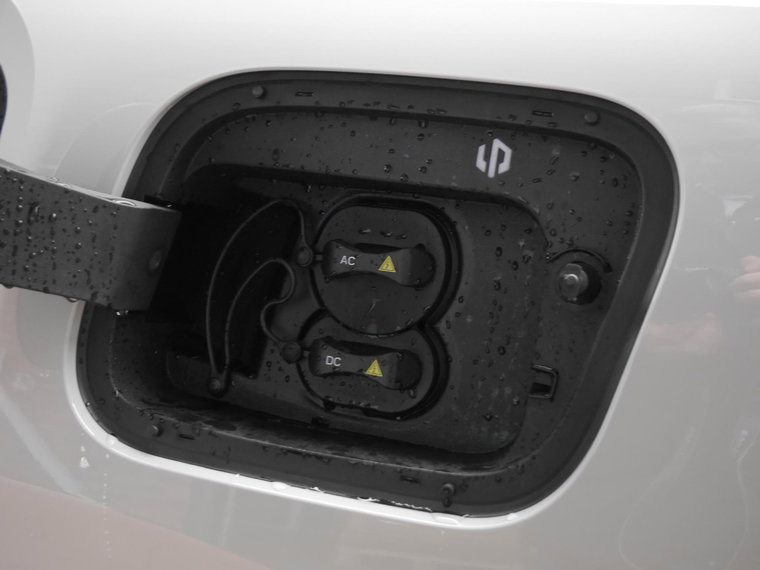 Vehicle Image 36