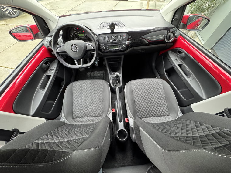 Vehicle Image 15