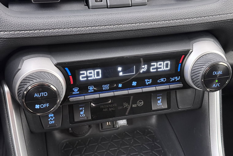 Vehicle Image 32
