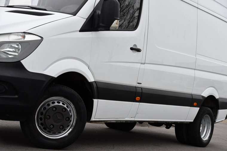 Vehicle Image 28