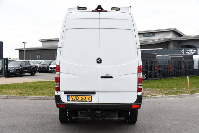 Vehicle Image 29