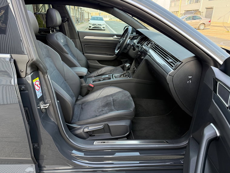 Vehicle Image 26