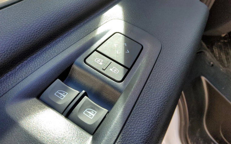 Vehicle Image 22