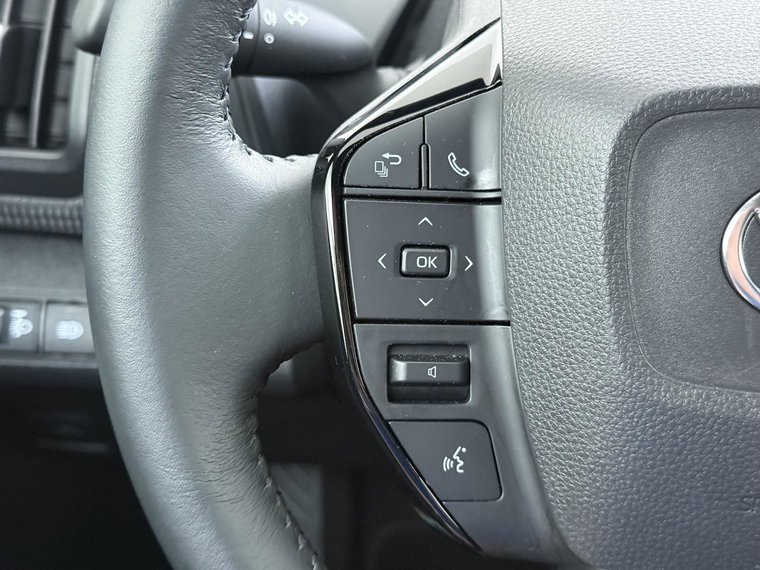 Vehicle Image 30