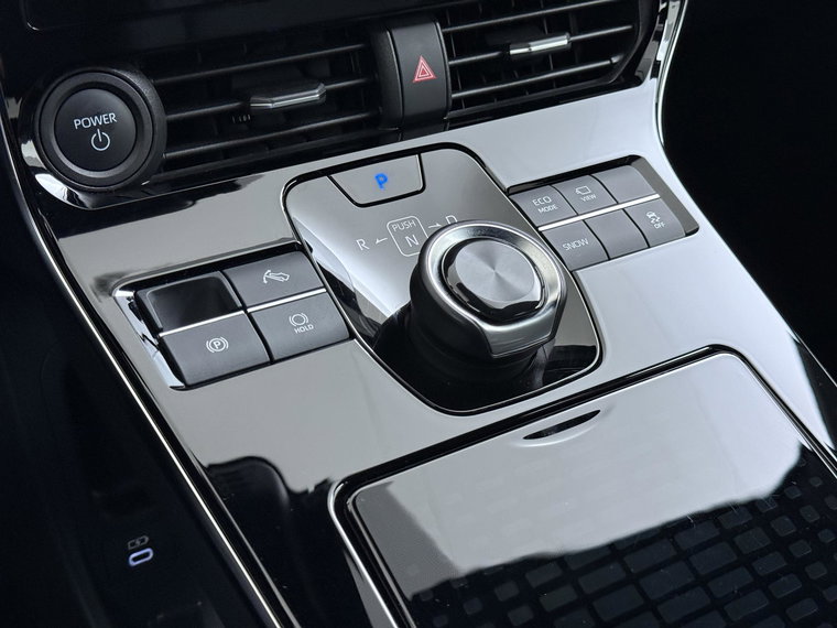 Vehicle Image 38