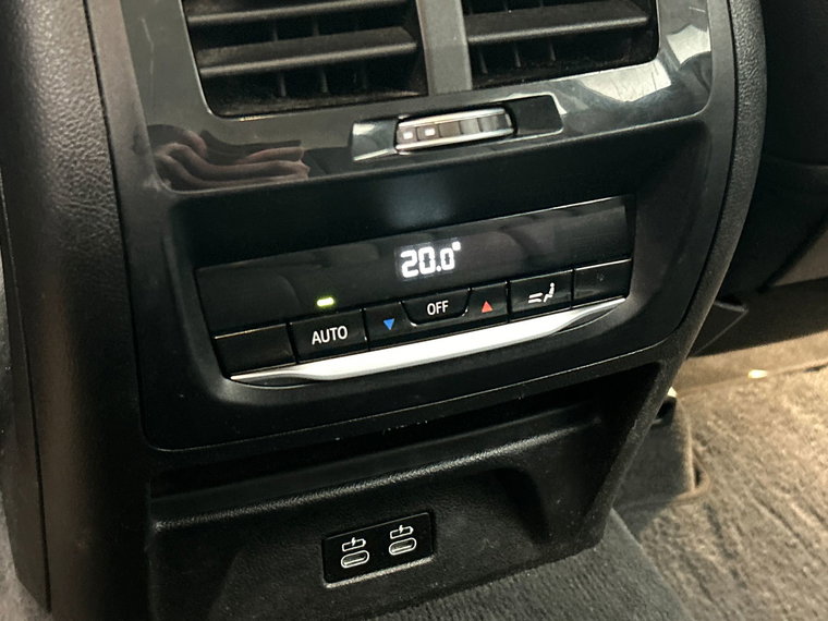 Vehicle Image 27