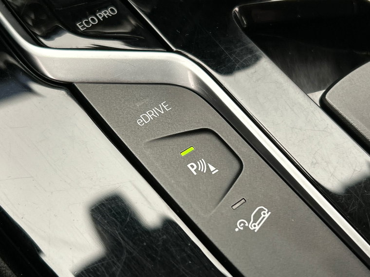 Vehicle Image 52