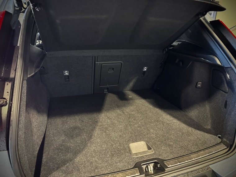 Vehicle Image 33