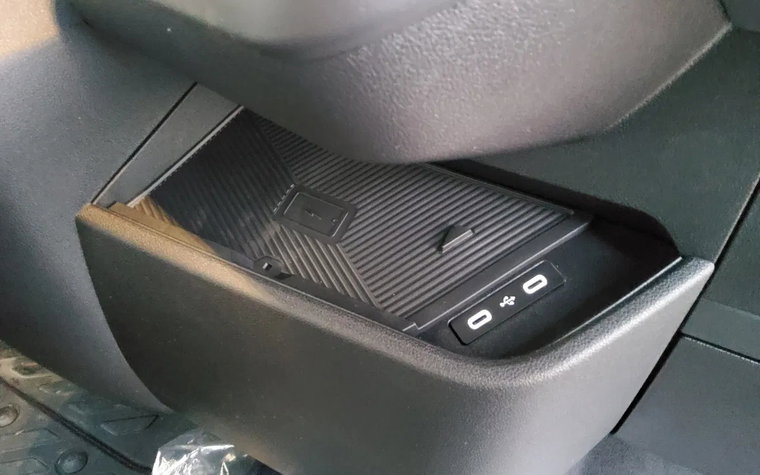 Vehicle Image 28