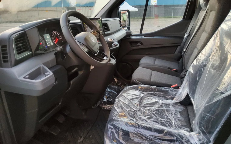 Vehicle Image 11