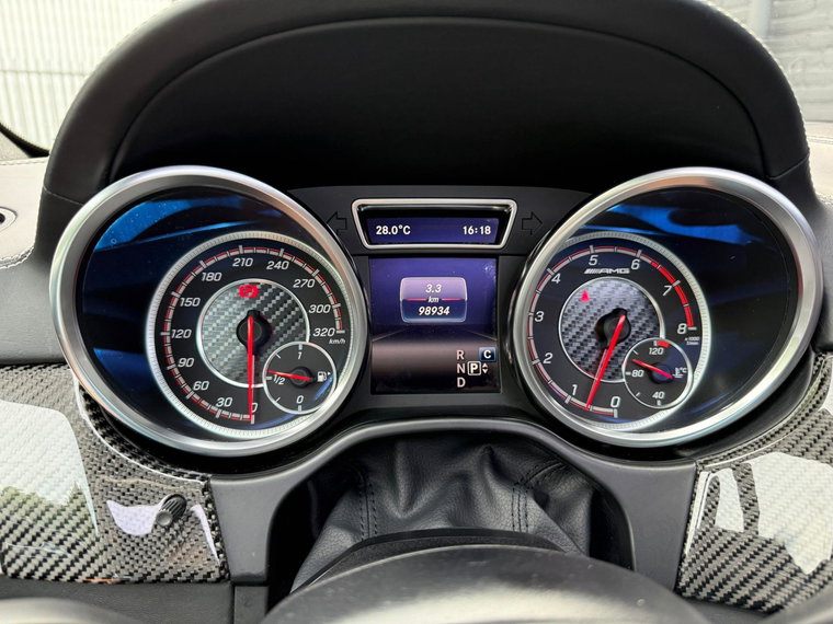 Vehicle Image 32