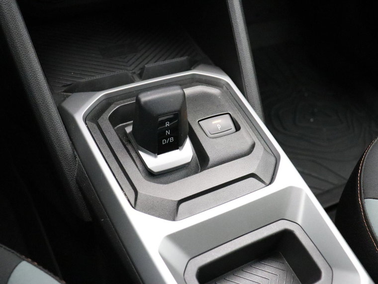 Vehicle Image 28