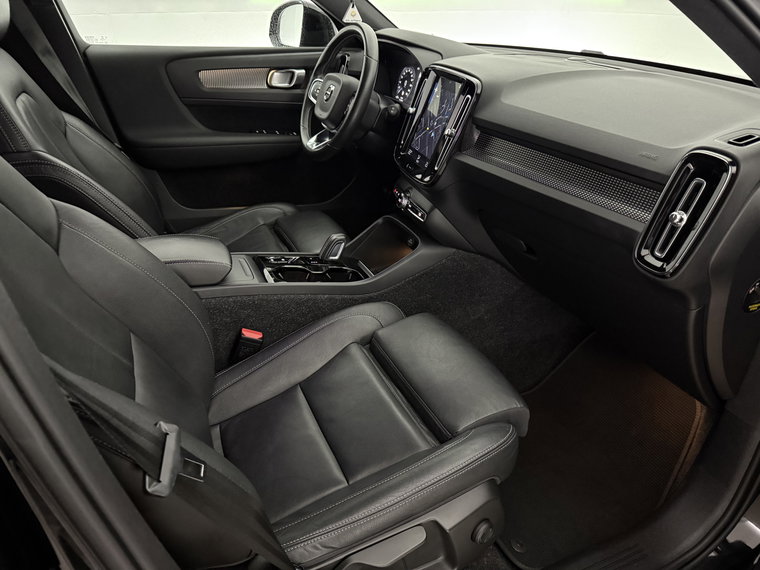Vehicle Image 38
