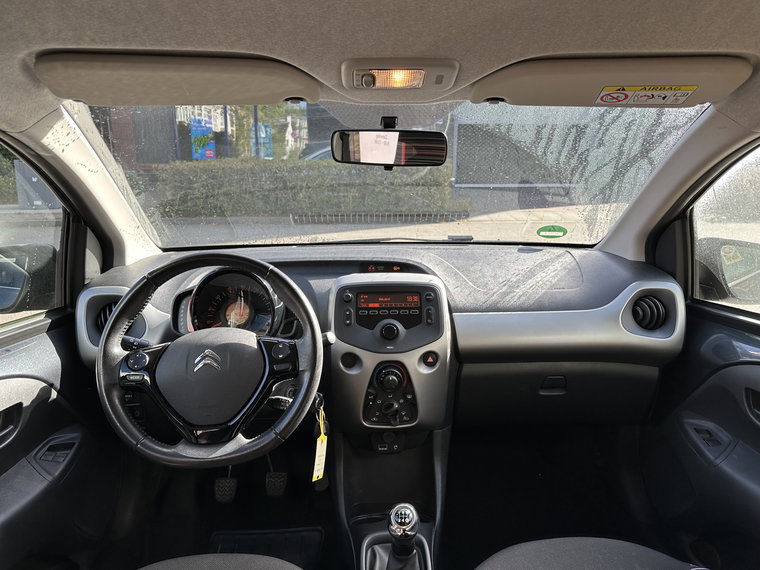 Vehicle Image 9