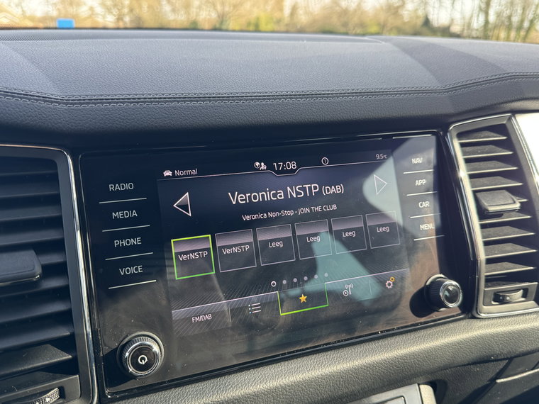 Vehicle Image 24