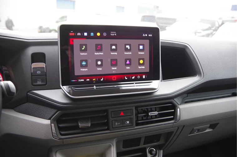 Vehicle Image 12